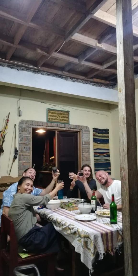 Smiley'S Homestay Berastagi Zewnętrze zdjęcie